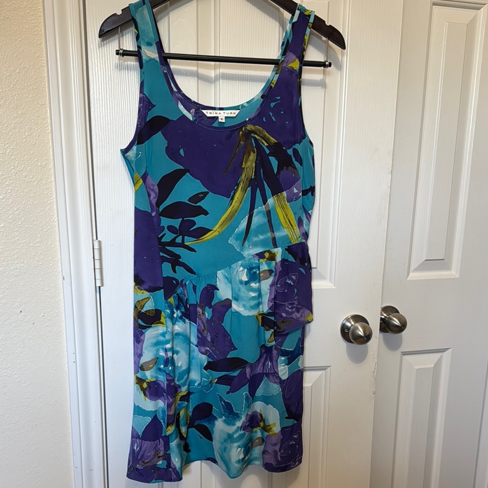 Trina Turk Tropical Floral Rachelle 100% Silk Ruffle Shift Dress Size 8